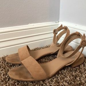 nude sandals!
